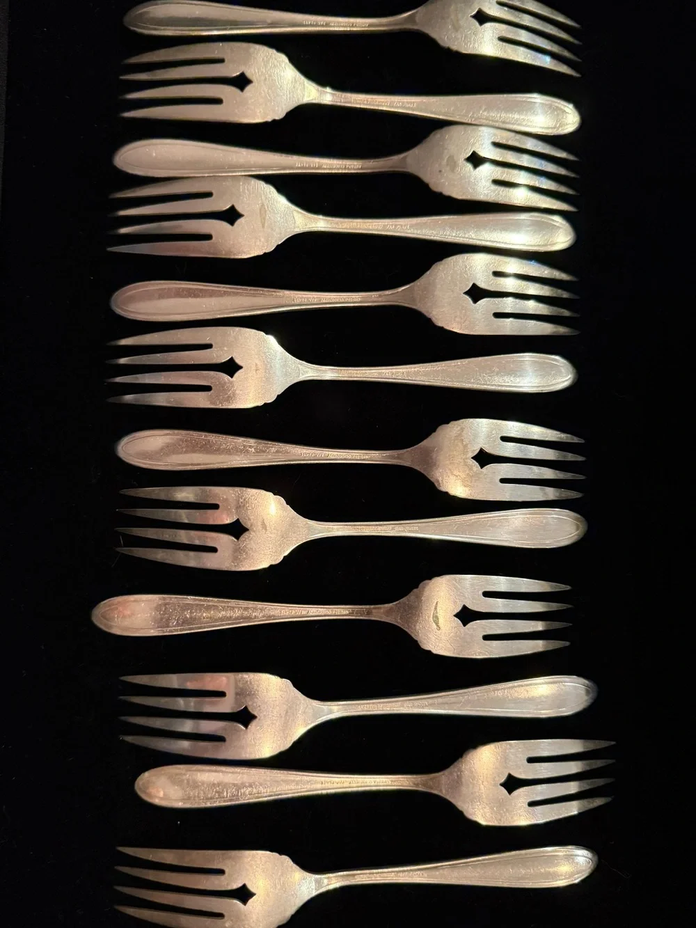 1921 Oneida Community Silver Plated “Ardsley” set of 12 Salad/Fish Forks